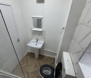 Flat 8 Chartwell Grange, Halesowen Road, Cradley Heath - Photo 5