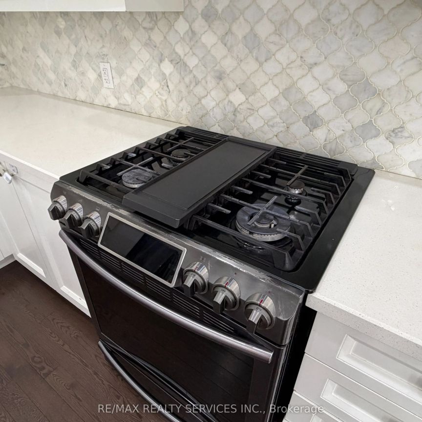 4 Lyle Way #UPPER PORTION - Photo 1