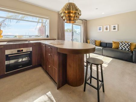 Stylish and serene place to call home! - Photo 5