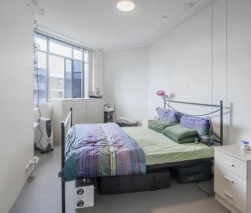 Excellent And Convenient Location - Photo 2