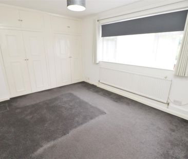 Red Road, Borehamwood - Photo 4