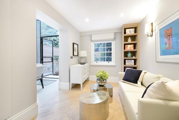 5 bedroom end of terrace house to rent - Photo 1