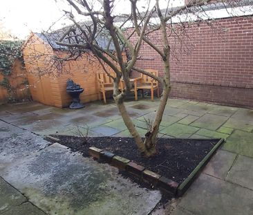 House share to rent on - Photo 4