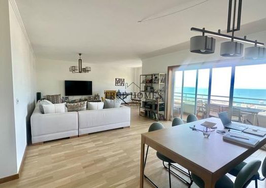 Apartamento T4 em Lisboa