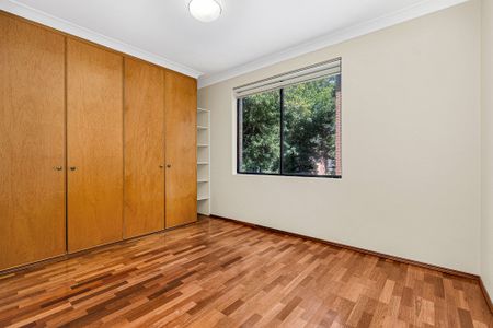 Peaceful Living in the Heart of Enmore - Photo 3