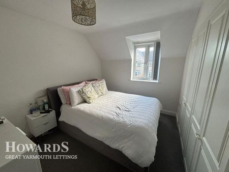 2 bedroom coach house to rent - Photo 4