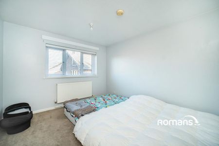 3 bedroom detached house to rent - Photo 3