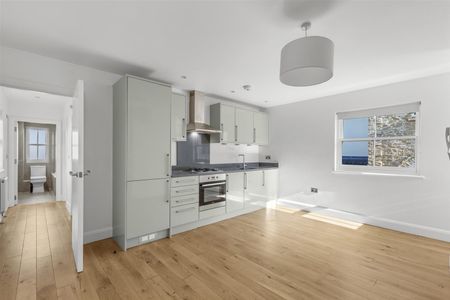 13 Priory Road, High Wycombe - Photo 4