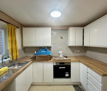 2 bedroom end of terrace house to rent - Photo 4