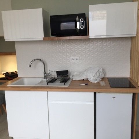 STUDIO MEUBLÉ chauffage compris - Photo 1