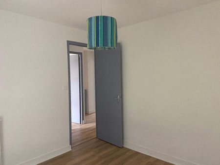 Location Maison 6 pièces 110m² LORMONT 33310 - Photo 2