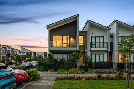 Sunny Corner Home - Photo 3