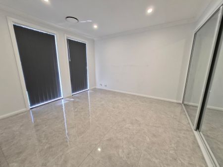 Spacious Family Living! - Photo 5