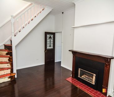 Stunning 2 Storey Terrace - Photo 3