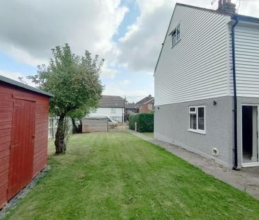 2 bedroom semi-detached house to rent - Photo 4