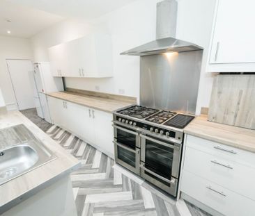 Winston Gardens, Headingley, Leeds - Photo 1