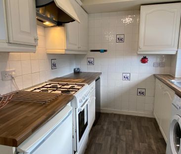 2 bedroom flat to rent - Photo 4