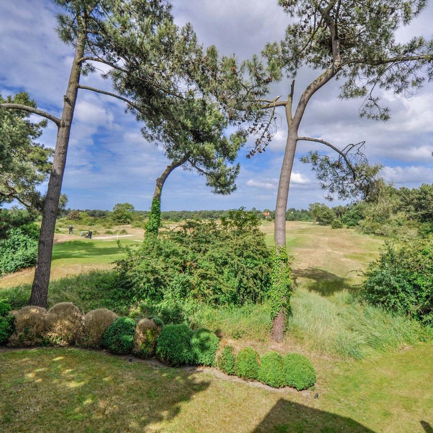 Ongemeubelde villa met zicht op de golf - Photo 1