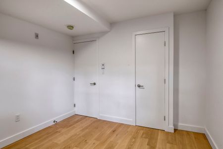 10 Rosemount Avenue - Photo 2