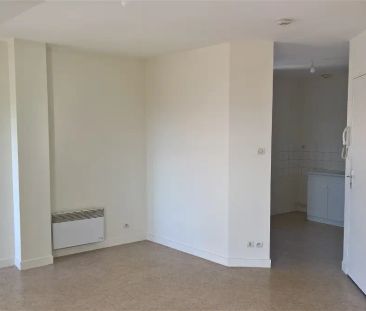 Location appartement 2 pièces - 45.43m² à Saint maixent l ecole (79... - Photo 4