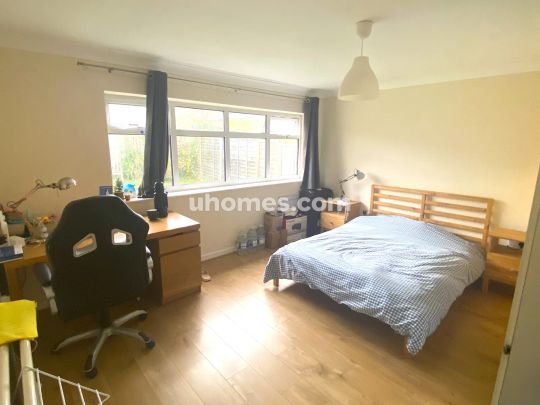 room3 - Photo 1