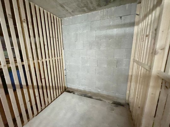 Trier: Charmante Altbauwohnung mit Flügeltür und hohen Decken - Photo 1