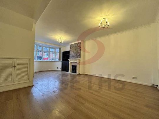 The Greenway, Belgrave, Leicester, LE4 - Photo 1