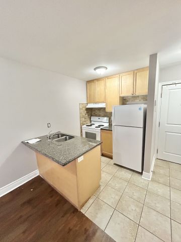 For Lease - 11 Thirty Third Street Unit# 104, Toronto, Ontario - Photo 2