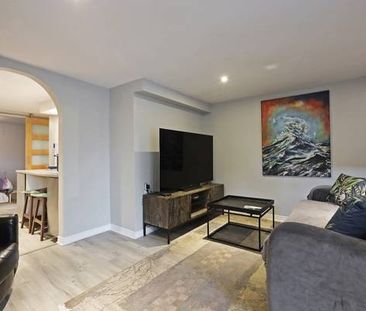 For Lease- Bright Lower 1 Bedroom Unit in Leslieville - Photo 4