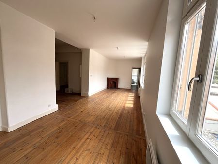 Location Appartement 3 pièces 105m² - Photo 3