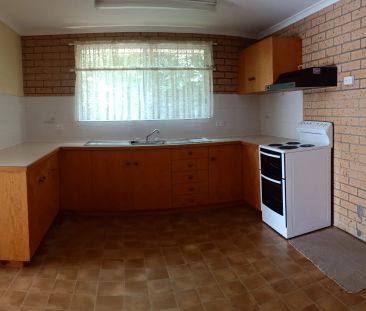 Two bedroom Elevated Unit Close To Town Centre - Photo 6