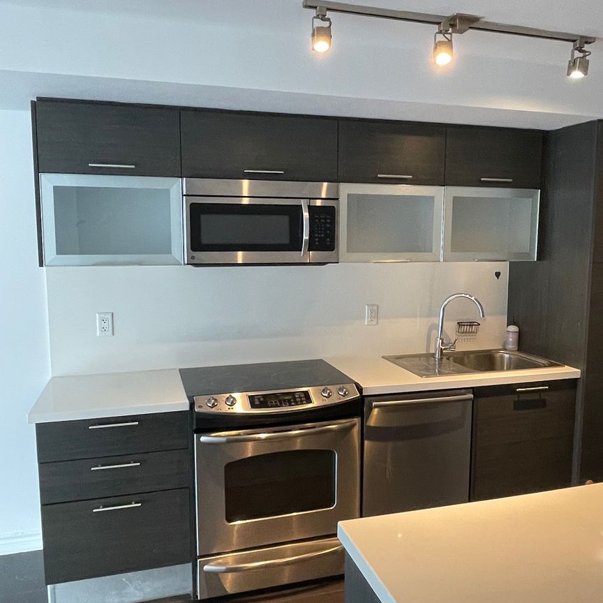 For Lease - 386 Yonge Street Unit# 1508, Toronto, Ontario - Photo 1