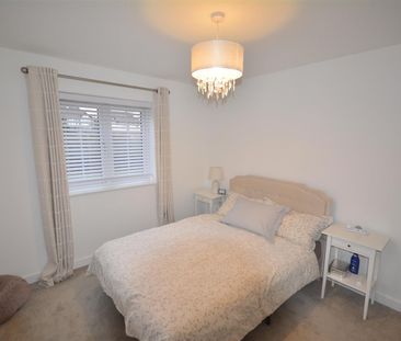 17 Crabtree Hill Drive, Derby, DE22 2SR - Photo 4