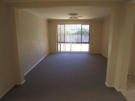 Charming & Spacious Home for Rent - Photo 2