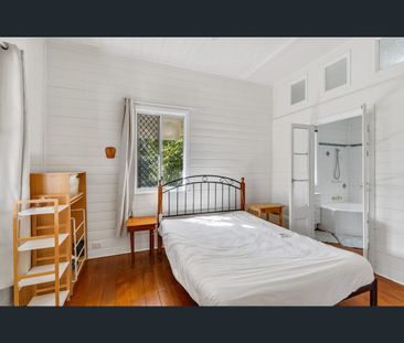 92 Edington Street, Berserker, Qld 4701 - Photo 2