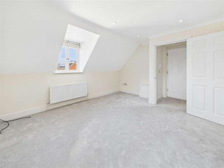 Monument Green, Weybridge, KT13 - Photo 2