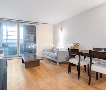 2 bedroom flat to rent - Photo 2