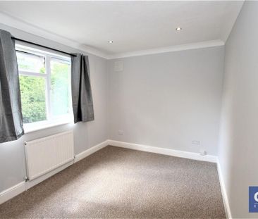 2 bedroom maisonette to rent - Photo 4