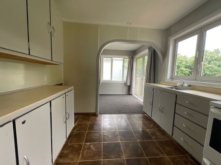 GREAT LOCATION! THREE BEDROOMS IN MERRILANDS - Photo 3