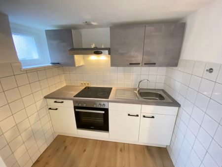 RENOVIERTE 2 ZIMMERWOHNUNG NÄHE HAUPTBAHNHOF - Photo 2