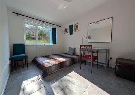 Elmhirst Drive, Totnes - Photo 2