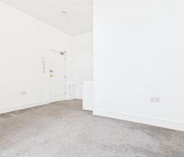 Property to rent - Photo 4