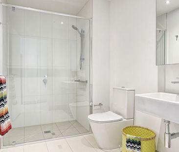 Stylish fully furnished living in the world's most liveable city - Photo 4