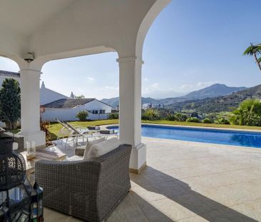 4 bedroom luxury Villa for rent in Benahavís, Andalusia - Photo 5