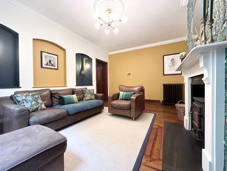 5 bedroom semi-detached house to rent - Photo 2