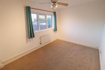 1 bedroom semi-detached bungalow to rent - Photo 3