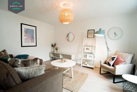 4 bedroom semi-detached house to rent - Photo 2