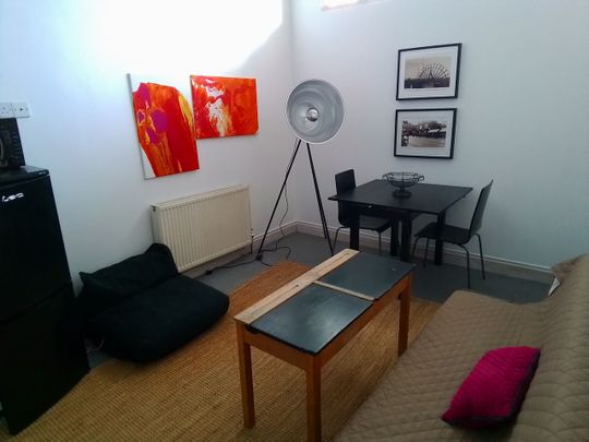 1 Bed Flat, Battersea Bridge Road, SW11 - Photo 1