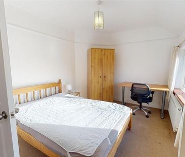 6 bedroom semi-detached house to rent - Photo 5