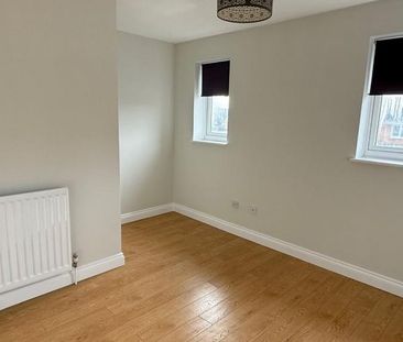 2 bedroom semi-detached house to rent - Photo 3